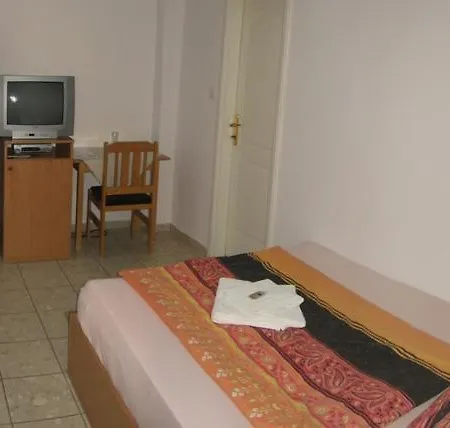 Nadix Panzio * Debrecen
