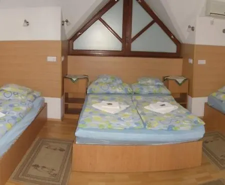 Nadix Panzio Panzió Debrecen